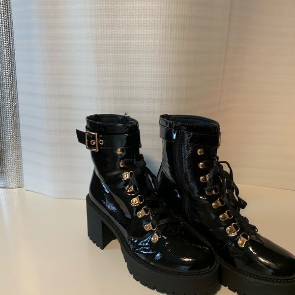 Boots - Picture 3 of 3